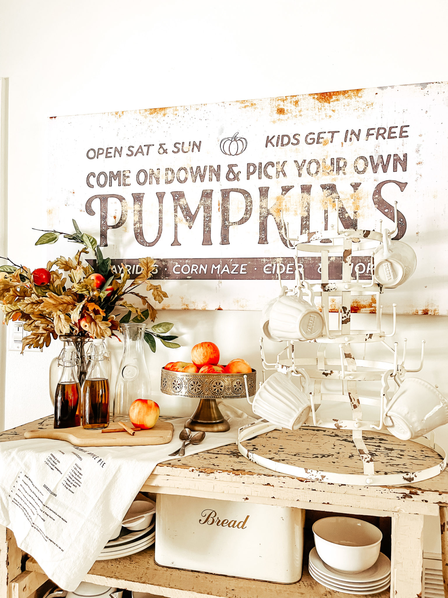 Falling for Farmhouse Cider Bar Itty Bitty Farmhouse