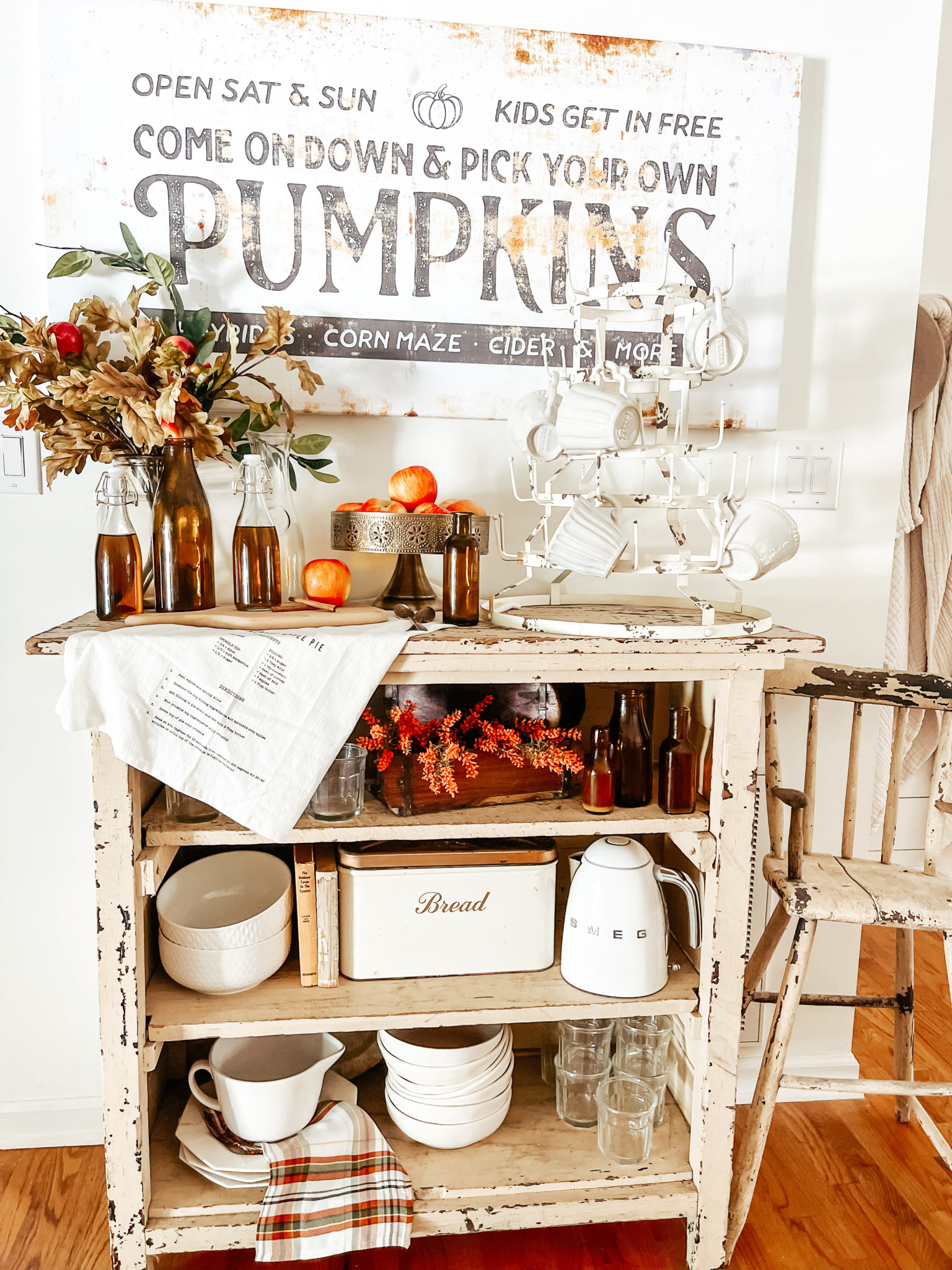 Falling for Farmhouse Cider Bar Itty Bitty Farmhouse