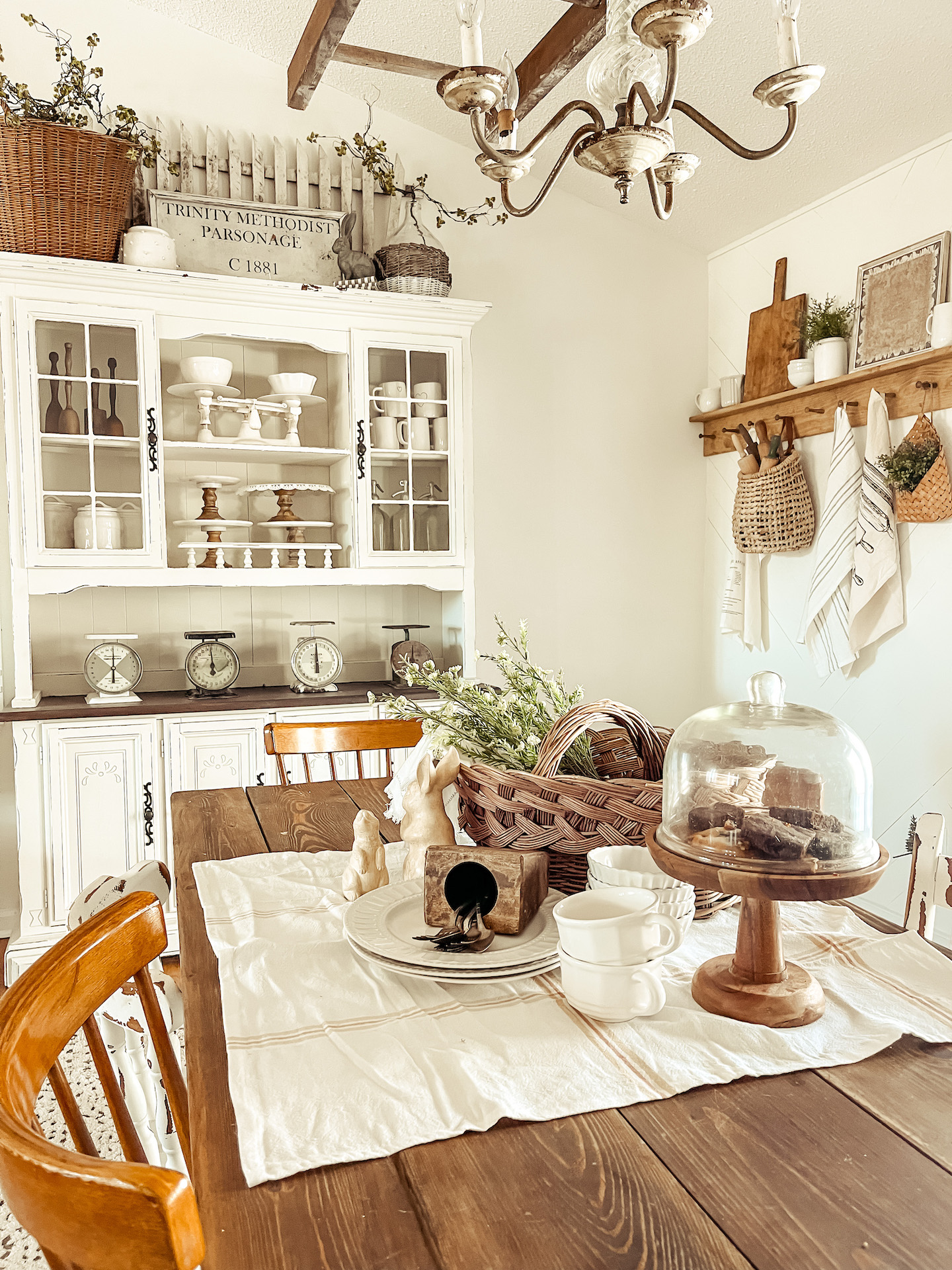 Early Spring Styling Dinning Spaces