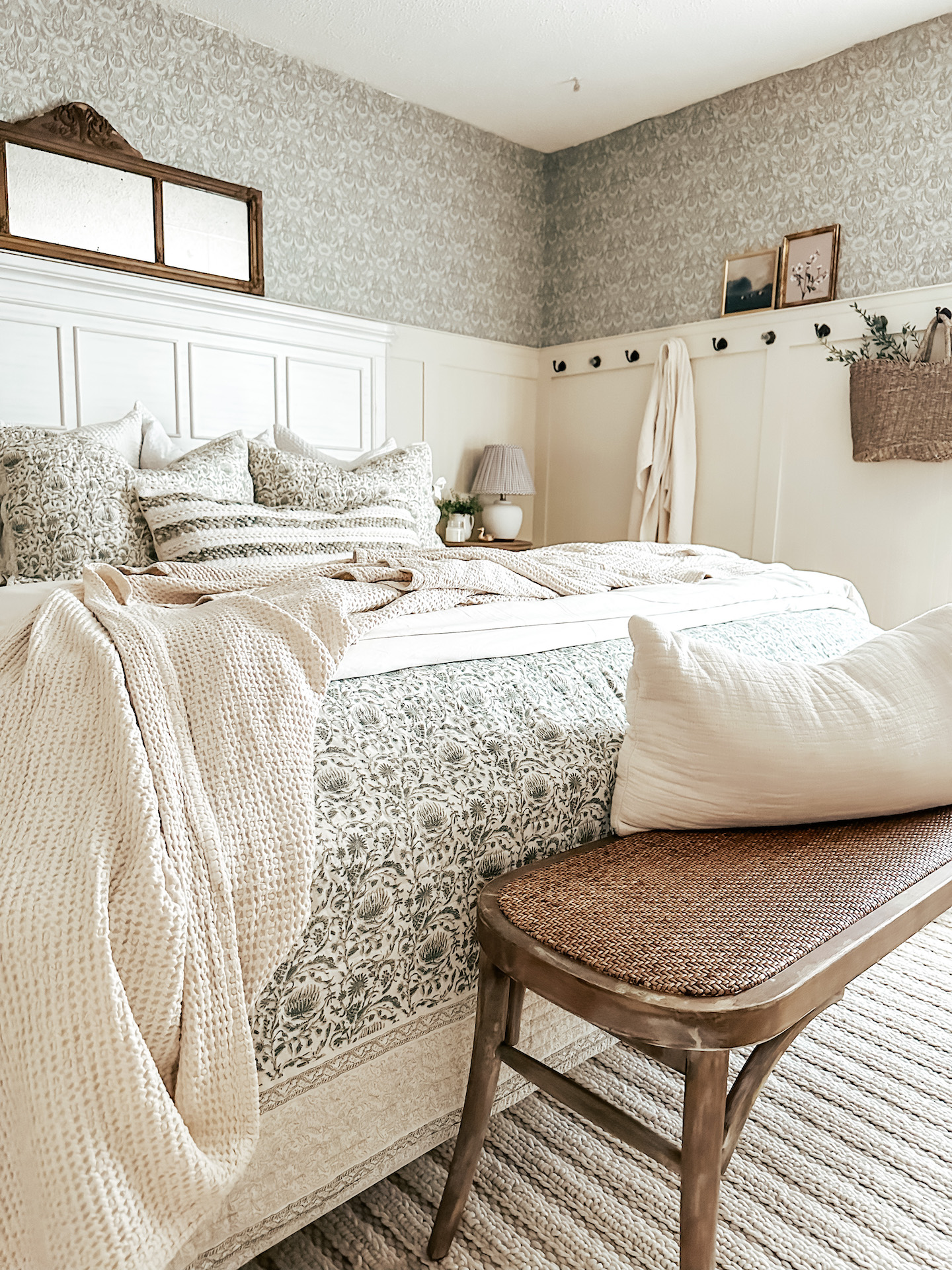 Farmhouse Cottage Bedroom Furniture
